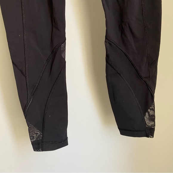 Lululemon Inspire Tight II Mesh 4 - Picture 5 of 8